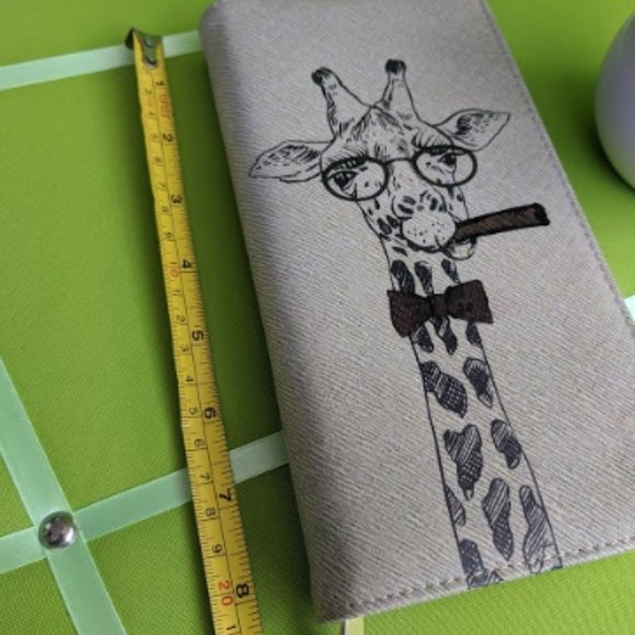 HonP-Z Giraffe with Bowtie Zip-Around Wallet [NWT] - Picture 5 of 7